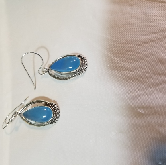 GORGEOUS EARRINGS NWOT - Picture 6 of 6
